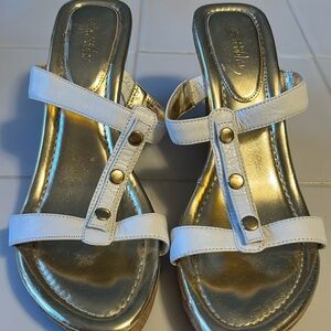 Size 10 woman’s wedge shoes